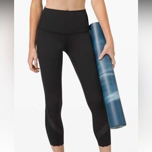 Lululemon Wunder Under Scallop High-Rise Crop 23”